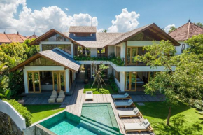 Villa Kauh - Luxury Tropical 5BR Villa Close to Pererenan Beach